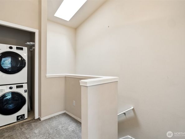 1512 NW 57th St B, Seattle WA 98107