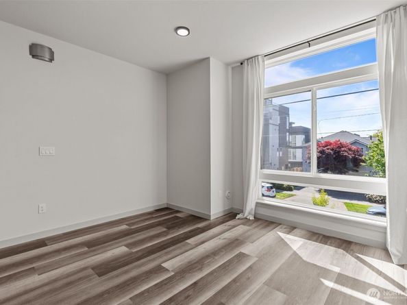 2422 C NW 60th Street, Seattle WA 98107