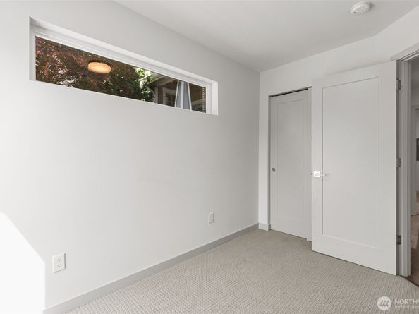 2422 C NW 60th Street, Seattle WA 98107