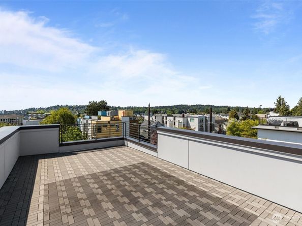 2422 C NW 60th Street, Seattle WA 98107