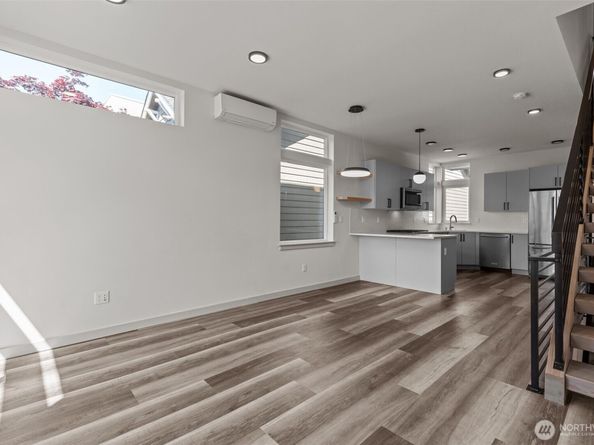 2422 C NW 60th Street, Seattle WA 98107
