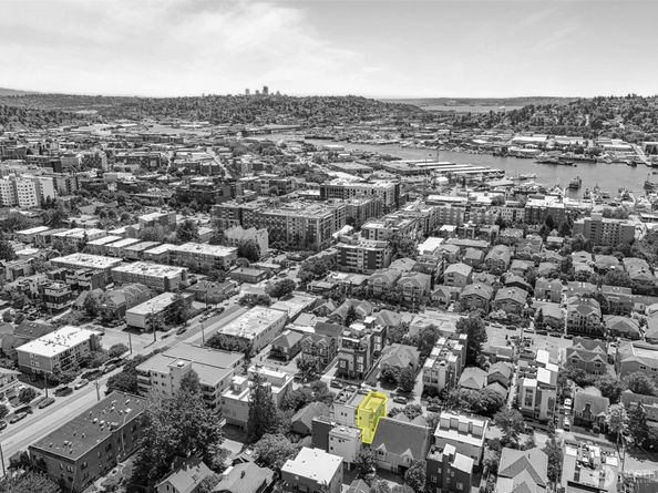 2422 C NW 60th Street, Seattle WA 98107