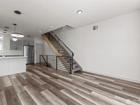 2422 C NW 60th Street, Seattle WA 98107
