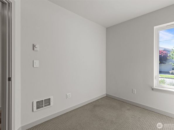 2422 C NW 60th Street, Seattle WA 98107