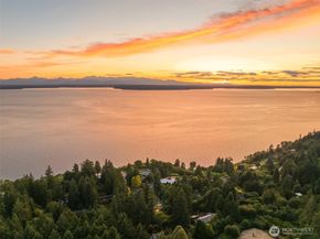 1031 NW Elford Drive, Seattle WA 98177