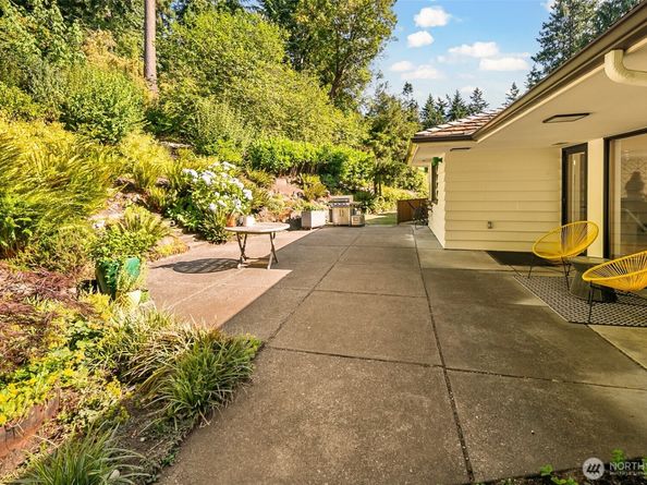 1031 NW Elford Drive, Seattle WA 98177