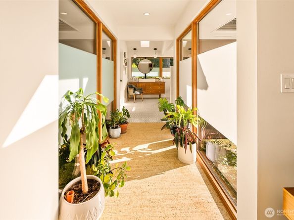 1031 NW Elford Drive, Seattle WA 98177
