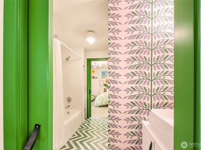 1031 NW Elford Drive, Seattle WA 98177