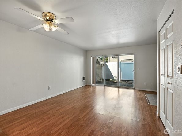 2100 S 336th Street H2, Federal Way WA 98003