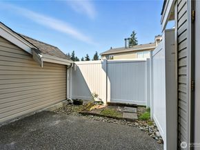 2100 S 336th Street H2, Federal Way WA 98003