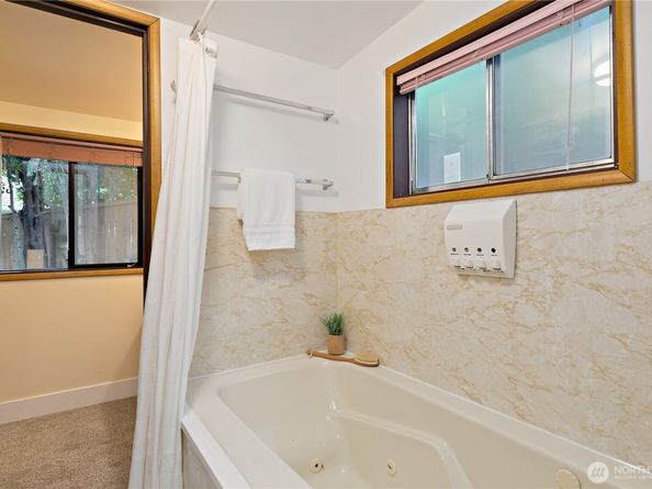 16206 Maplewild Avenue SW, Burien WA 98166