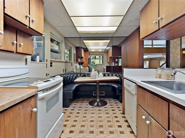 16206 Maplewild Avenue SW, Burien WA 98166