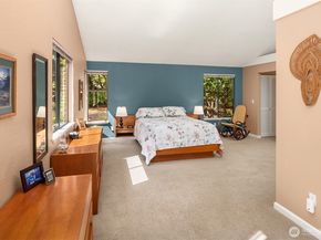 18939 NE 20th Court, Redmond WA 98052