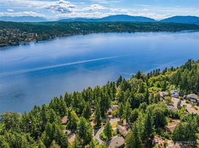 18939 NE 20th Court, Redmond WA 98052