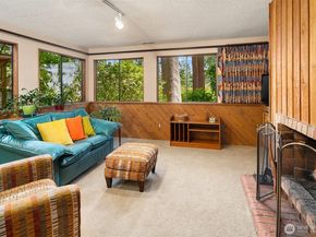 18939 NE 20th Court, Redmond WA 98052