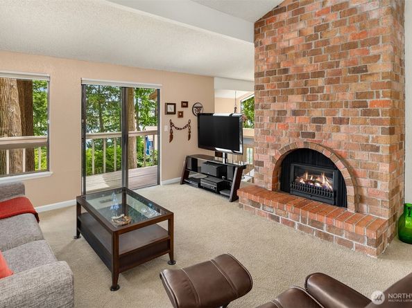 18939 NE 20th Court, Redmond WA 98052
