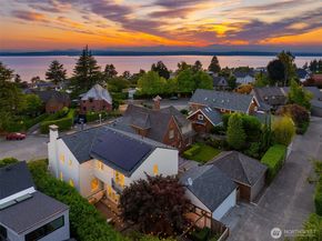 2538 Westmont Way W, Seattle WA 98199