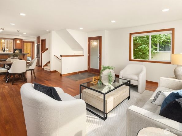 1915 9th Avenue W, Seattle WA 98119