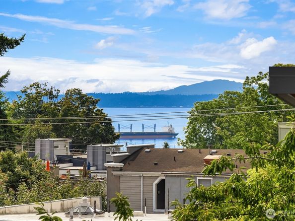 1915 9th Avenue W, Seattle WA 98119