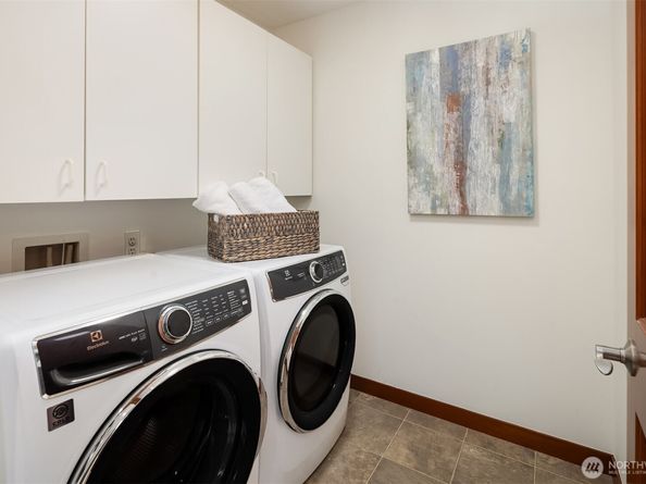 1915 9th Avenue W, Seattle WA 98119