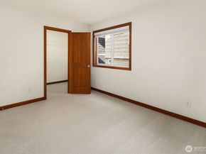 1915 9th Avenue W, Seattle WA 98119