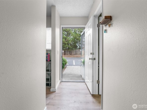 10521 SE 252nd Street P1, Kent WA 98030