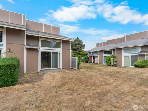 10521 SE 252nd Street P1, Kent WA 98030