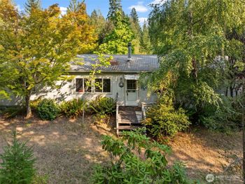 15190 Peacock Hill Road SE