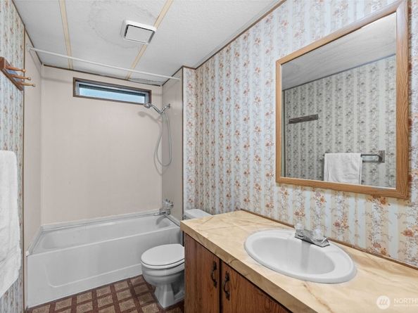 15190 Peacock Hill Road SE, Olalla WA 98359