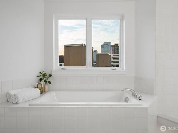 303 E Pike Street PH1, Seattle WA 98122