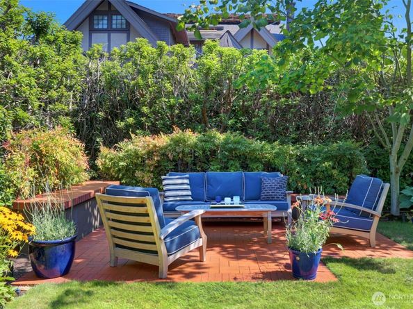 1026 36th Avenue E, Seattle WA 98112
