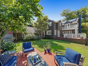 1026 36th Avenue E, Seattle WA 98112