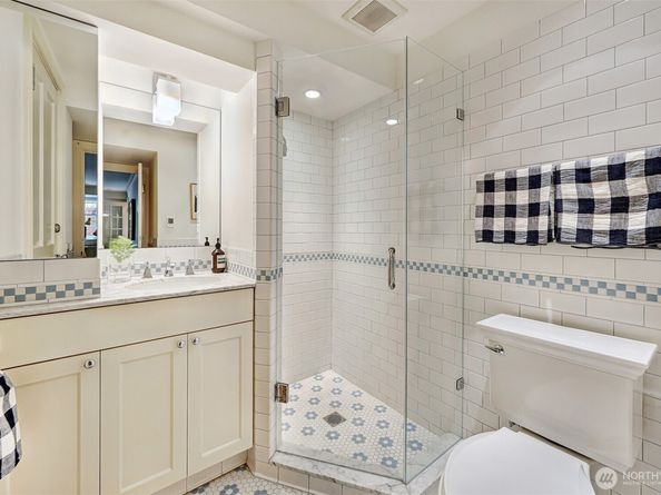 1026 36th Avenue E, Seattle WA 98112