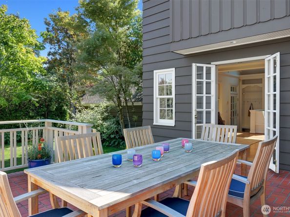 1026 36th Avenue E, Seattle WA 98112