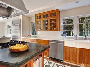 1026 36th Avenue E, Seattle WA 98112
