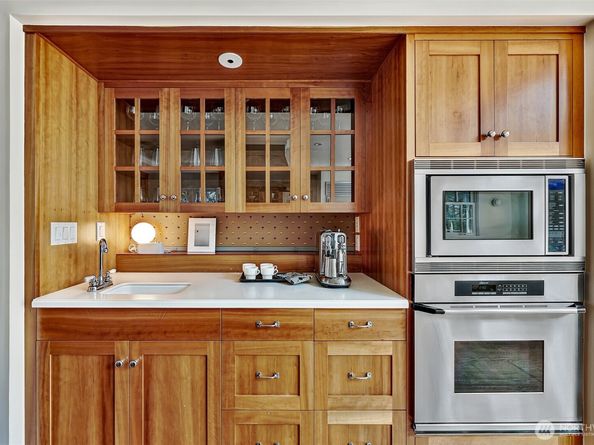 1026 36th Avenue E, Seattle WA 98112