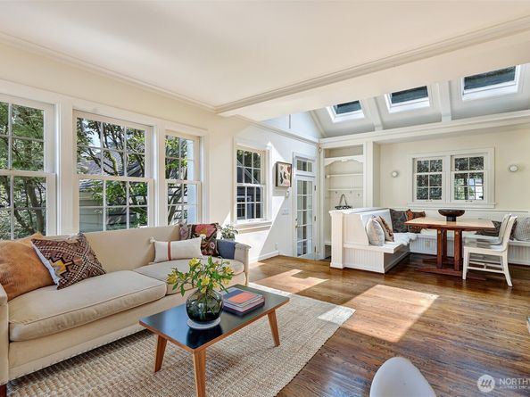 1026 36th Avenue E, Seattle WA 98112