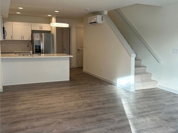 13249 Ambaum Boulevard SW C, Burien WA 98146