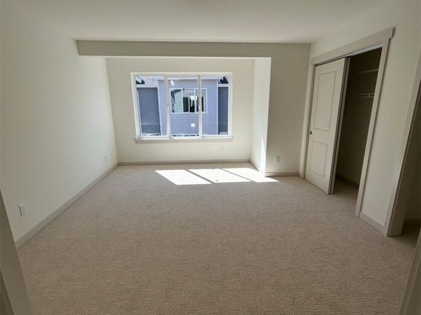 13249 Ambaum Boulevard SW C, Burien WA 98146