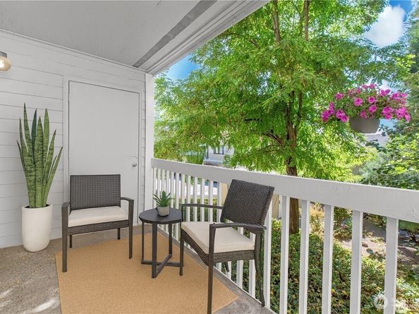 12840 SE 40th Court B2, Bellevue WA 98006