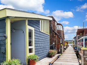2420 Westlake Avenue N 11, Seattle WA 98109