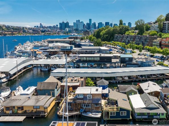 2420 Westlake Avenue N 11, Seattle WA 98109