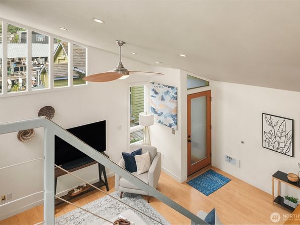 2420 Westlake Avenue N 11, Seattle WA 98109