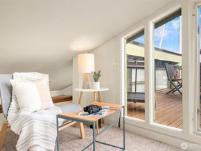 2420 Westlake Avenue N 11, Seattle WA 98109