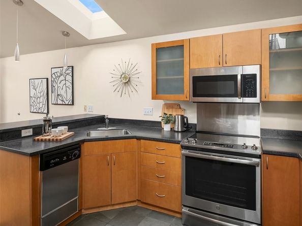 2420 Westlake Avenue N 11, Seattle WA 98109