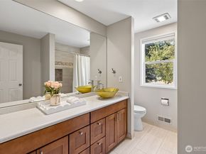 4310 209th Avenue NE, Sammamish WA 98074
