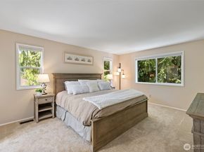 4310 209th Avenue NE, Sammamish WA 98074