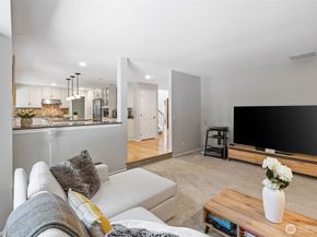 4310 209th Avenue NE, Sammamish WA 98074
