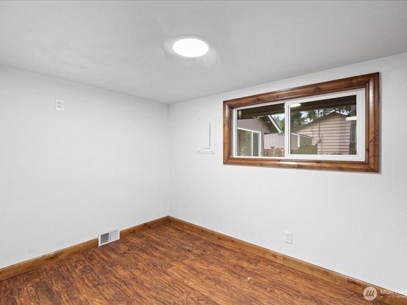 22406 56th Avenue W, Mountlake Terrace WA 98043