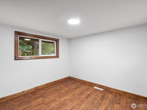 22406 56th Avenue W, Mountlake Terrace WA 98043